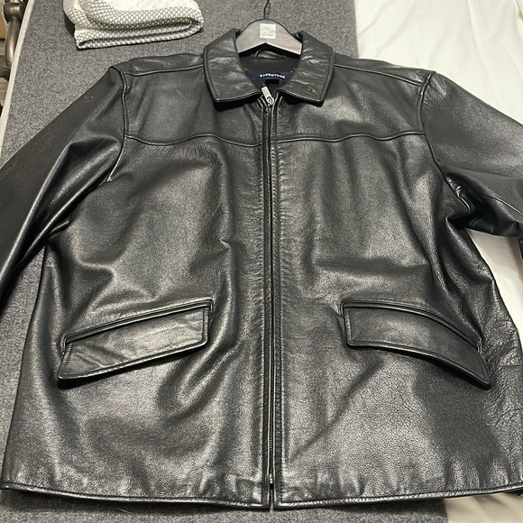 Mens leather jacket in PREFECT condition XL - Picture 4 of 5